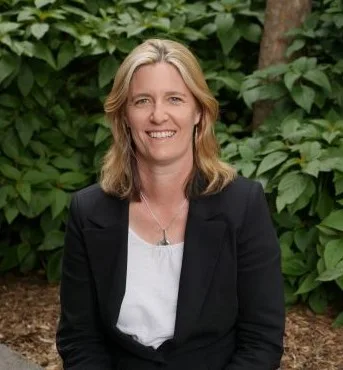 Dr Janine McMillan